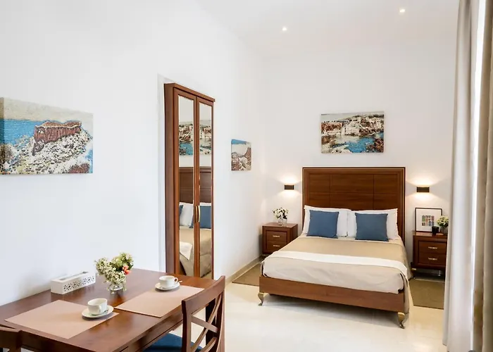 The ゲストハウス 3*